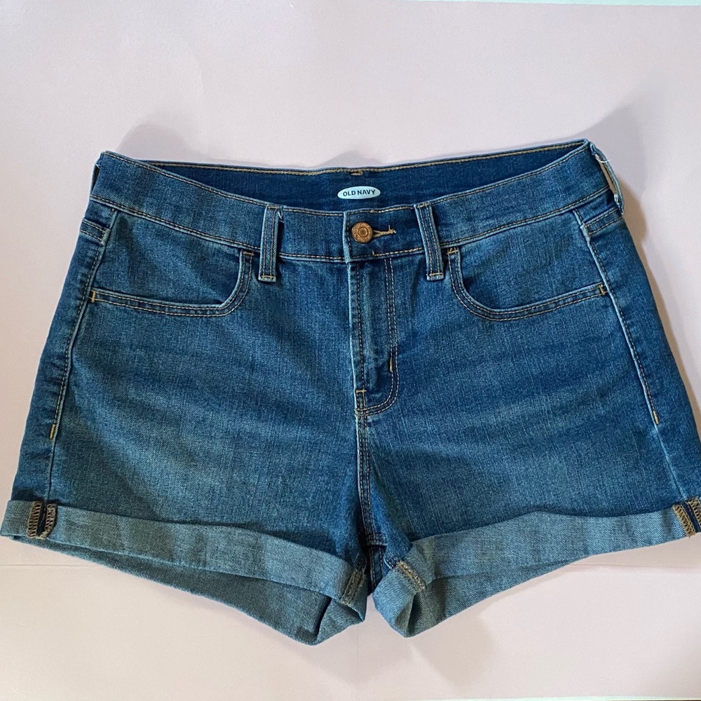 GAP MID RISE Shorts Size 6